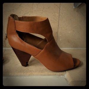 Vince Camuto shooties